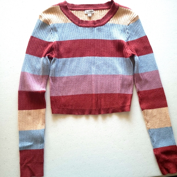 Striped Cropped Sweater - Picture 2 of 5